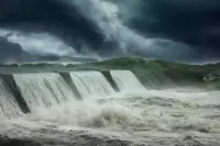 Çin’in Yangtze Nehri’nde Sel Başladı! Su Seviyesi Çok Yükseldi Önlemler Alınıyor
