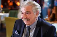 Erdal Özyağcılar Kimdir? Kaç Yaşında, Ne Kadar Kazanıyor, Eşi Kim?