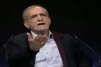 İran Lideri Pezeşkiyan’ın Sağ Kolu İstifa Etti