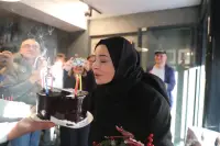 Kızıl Goncalar Meryem Kimdir? Özgü Namal'ın Canlandırdığı Meryem Hakkında Kapsamlı Bilgiler