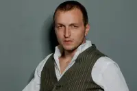 TRT’nin Yeni İddialı Dizisi 'Siyah Bere' Çekimlere Başlıyor! İlhan Şen, Özge Gürel ve Saygın Soysal Aynı Kadroda