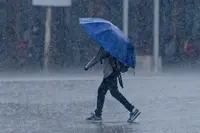 Meteoroloji'den 23 İl İçin Kuvvetli Rüzgar ve Sağanak Yağış Uyarısı