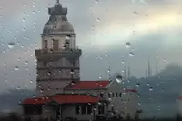 İstanbul'da Sağanak Yağış Uyarısı: Yaz Havası Yerini Gök Gürültüsüne Bırakıyor