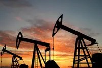 Petrol Piyasasında "Trump" Dalgası: Fiyatlar Kritik Eşikte