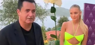Acun’un Sevgilisi Ayça Çağla Altunkaya’nın Fosforlu Elbisesinin Markası ve Fiyatı