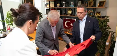 Ali Koç’tan TFF'ye Destek: Hacıosmanoğlu’na Özel A Milli Takım Forması Hediye Etti