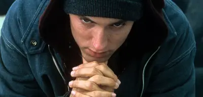 Eminem Dede Mi Oldu? Eminem Kızı Hailie Jade’in Hamile Olduğunu Müzik Videosuyla Duyurdu