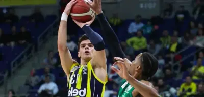 Fenerbahçe Beko, Bursaspor'u Hazırlık Maçında Farklı Mağlup Etti! Maç Sonucu ve Detaylar