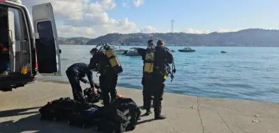 İstanbul'da denize düşen Ayşe C. ve Velat C. kardeşler henüz bulunamadı
