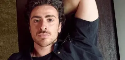 Kimler Geldi Kimler Geçti Tuan Kimdir? Batuhan Bayar'ın Canlandırdığı Karakterin Hikayesi