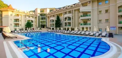 Marmaris'te 5 Yıldızlı Otel Öğrenci Yurduna Dönüştü