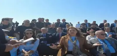 Protokolde Plastik Sandalye Krizi: CHP'li Belediye Başkanına Plastik Sandalye Verildi!