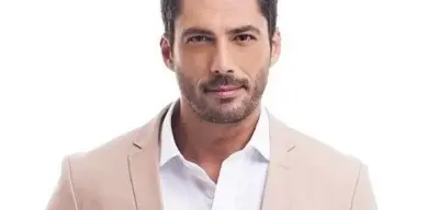 Sandık Kokusu Dizisinde Hakan Karakteri Kimdir? Pamir Pekin Hakkında Merak Edilenler