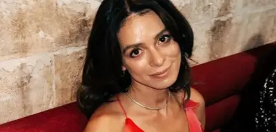 Sandık Kokusu Karsu Kimdir? Özge Özpirinçci’nin Canlandırdığı Karakterin Hikayesi