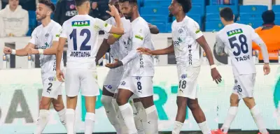 Trabzonspor ve Kasımpaşa Papara Park’ta Berabere Kaldı: 2-2