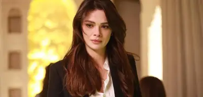 Uzak Şehir'in Yıldızı Sinem Ünsal: "Alya'ya Bayılıyorum"