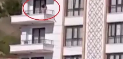 Veda Mesajı Paylaşan Doktor, 4. Kattan Atlayarak Canına Kıydı