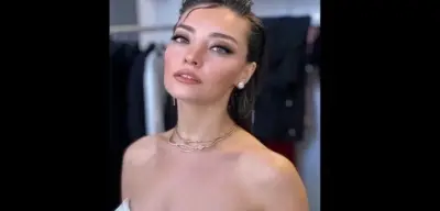 Zeynep Tuğçe Bayat, 'Kimler Geldi Kimler Geçti' Dizisinde!