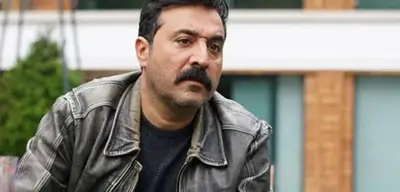 Ferdi Tayfur'un Cenazesinde Polisler Mustafa Üstündağ'ı Tanımadı: Ünlü Oyuncu Dışarı Atıldı
