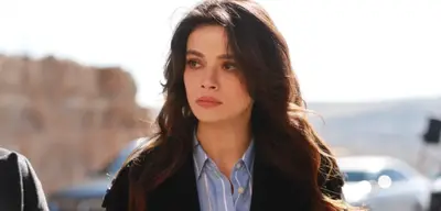 Uzak Şehir'in Alya'sı Sinem Ünsal Cannes Yolcusu