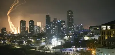 İran Gece Boyunca İsrail'i Vurdu! İşte Tel Aviv'den İlk Görüntüler