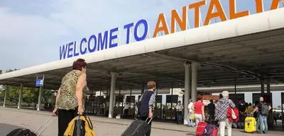 Antalya Havalimanı'nda Fahiş Fiyat İsyanı: Alman Turistler Şoke Oldu!