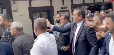Mustafa Sarıgül Vatandaşa Tekme Attı!