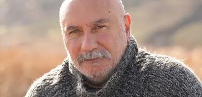 Mustafa Avkıran, Uzak Şehir Kadrosuna Katıldı
