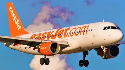 EasyJet Pilotu, Dağa Tehlikeli Derecede Yakın Uçtuğu İçin Görevden Alındı
