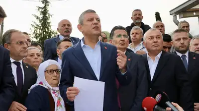 Özgür Özel, Ekrem İmamoğlu'nun Memleketi Trabzon'da İmza Kampanyası Başlattı