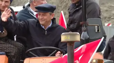 CHP'nin Yozgat'taki Mitingine Özgür Özel Traktörle Geldi
