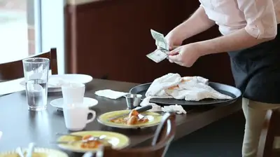 Müşterinin Verdiği Cömert Bahşiş Talihsiz Garsonu İşsiz Bıraktı!