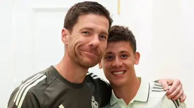 Real Madrid'de Xabi Alonso ile Arda Güler Buluştu