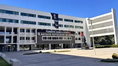 Antalya'da Rüşvet ve Yolsuzluk Davası Başlıyor: Muhittin Böcek ve Oğlu Hakim Karşısında!